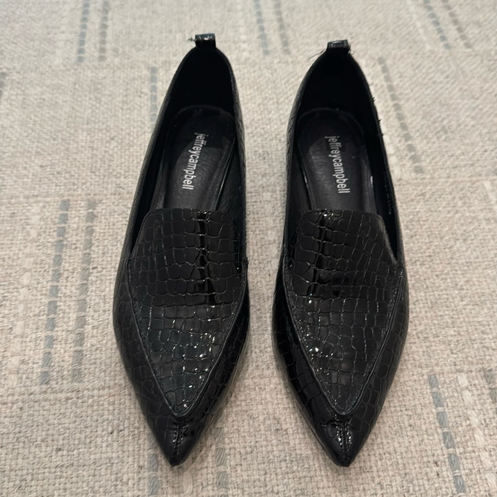 Hey Jeffery Campbell shoe fans!